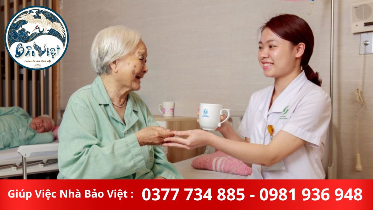 Chăm bệnh tại Hoàn Mỹ.